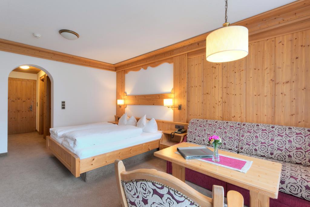 Hotel Troschana Flirsch Εξωτερικό φωτογραφία