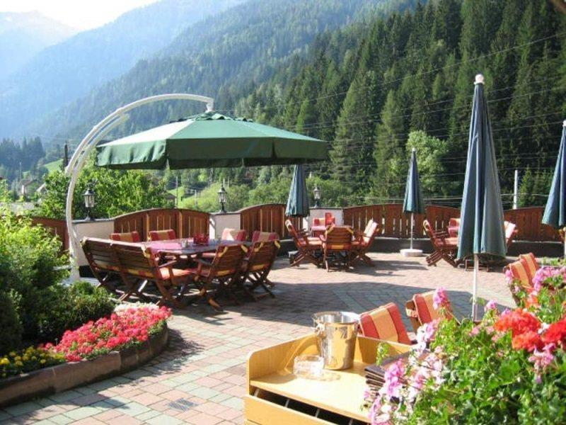 Hotel Troschana Flirsch Εξωτερικό φωτογραφία