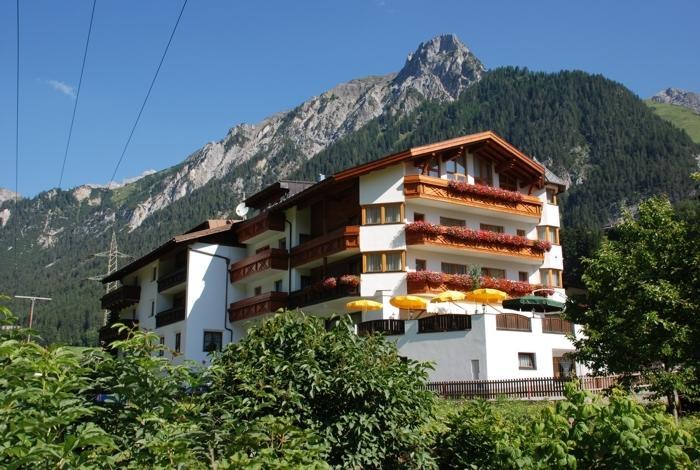 Hotel Troschana Flirsch Εξωτερικό φωτογραφία